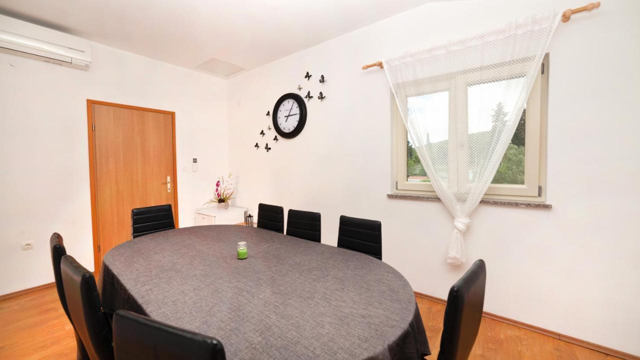 Apartments Barbara Brseč Extérieur photo